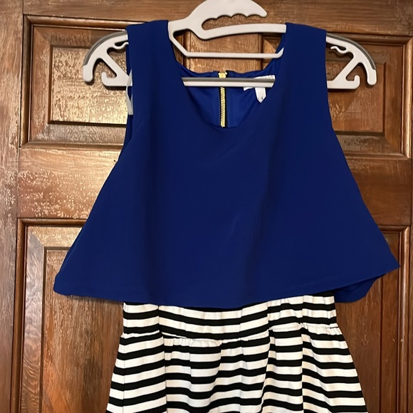 Blue and white/black stripe dress size large barely worn has a peplum overlay - Picture 2 of 4